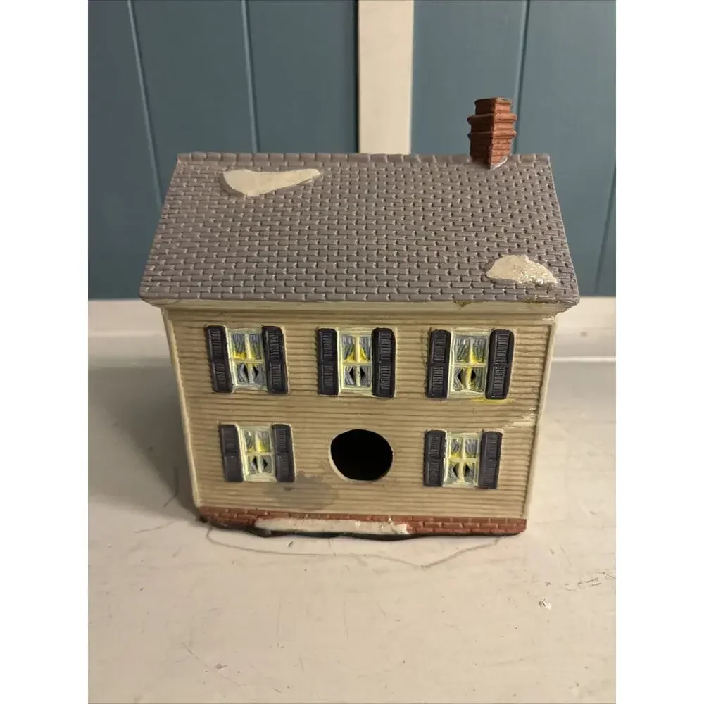 Classic American Home Accents Holiday Porcelain Christmas Village *read‎